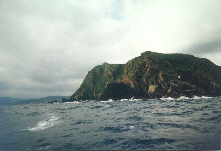 Faro de Isla Coellerira