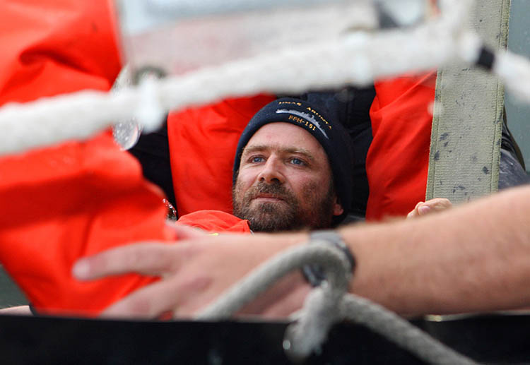 Vendée Globe. Imágenes del rescate de Yann Eliès - Generali