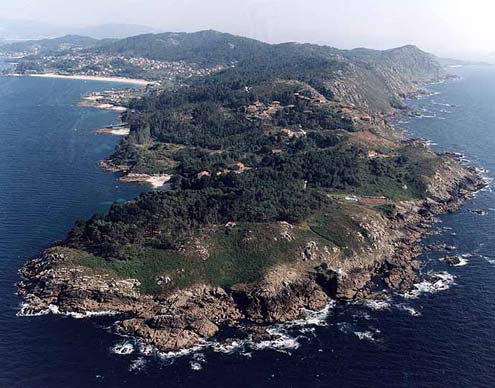 Ría de Aldán en su cara Sur. Punta Couso y Costa de A Vela. Ría de Aldán en su cara Sur. Punta Couso y Costa de A Vela.