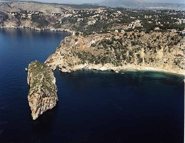 Isla Descubridor. Cabo de la Nao