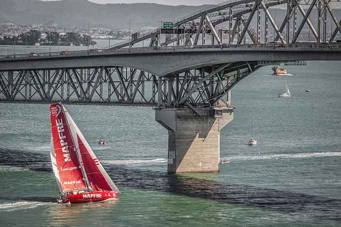 Team SCA vence en la In port de Auckland