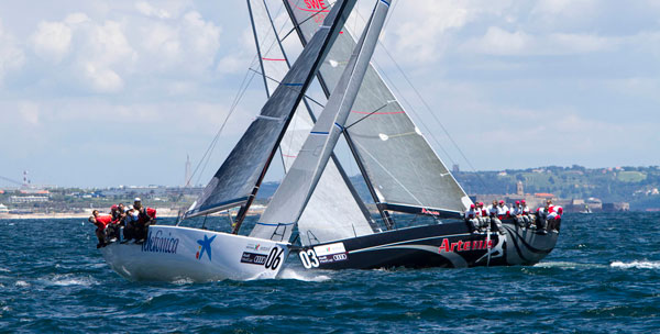 Fotos a bordo del Bribón durante la regata de entrenamiento del Circuito MedCup en Cascais Fotos a bordo del Bribón durante la regata de entrenamiento del Circuito MedCup en Cascais