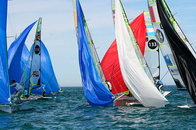 4ª Jornada Poco viento solo compiten los 49er 4ª Jornada Poco viento solo compiten los 49er