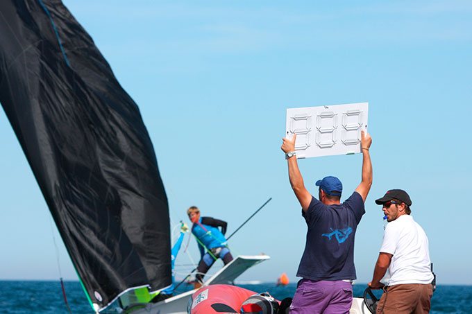 4ª Jornada Poco viento solo compiten los 49er 4ª Jornada Poco viento solo compiten los 49er