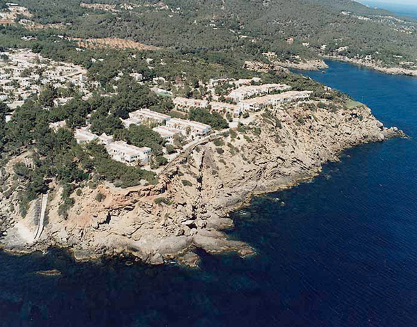Cala Mastella desde el S Cala Mastella desde el S