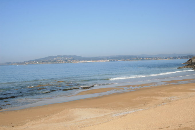 Playa de Ber. Ares al fondo