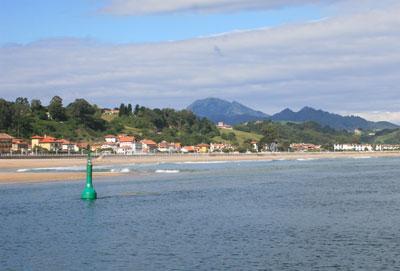 D-1587.212 Ribadesella. Boya en Punta de la Marina. Margen W