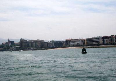 Boya de Punta Roca. Hondarribia. Bahía de Txingudi Boya de Punta Roca. Hondarribia. Bahía de Txingudi