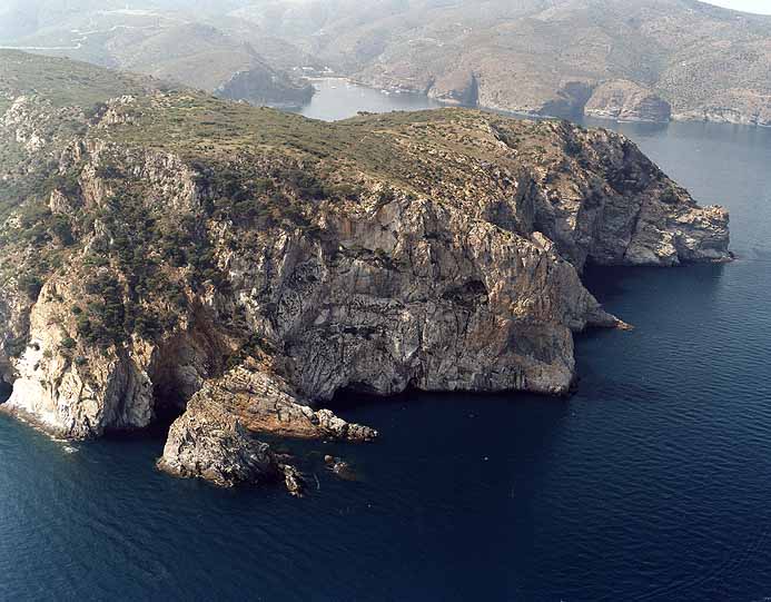 Cabo Norfeo, Cavall Bernat. Al fondo la bahía de Joncols
