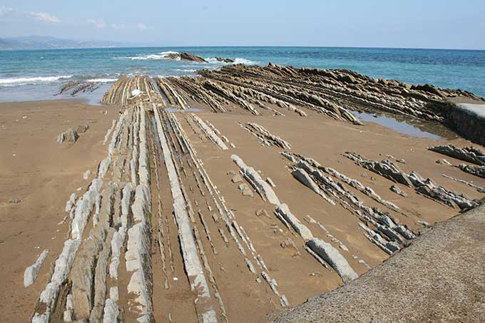 Flysch intermareal Deva - Zumaia Flysch intermareal Deva - Zumaia