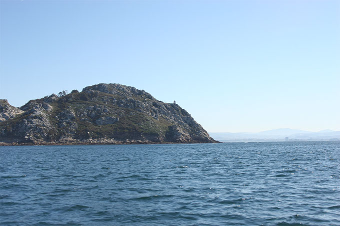 Cabo y faro de Vicos. Sur de la Isla de San Martiño Cabo y faro de Vicos. Sur de la Isla de San Martiño