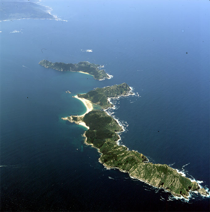 Islas Cíes. Boca Sur a la Ría de Vigo Islas Cíes. Boca Sur a la Ría de Vigo
