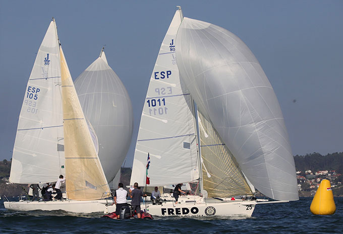 2019-10-11-Fedro-de-Santander-y-el-J80-coruñés-Esteban-Martínez