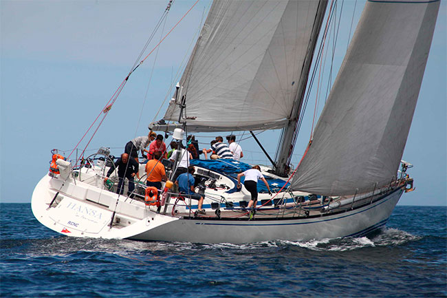2022-11-04-El-gigante-Hansa-Marina-Coruña-que-contará-con-dos-grandes,-Chuny-Bermúdez-de-Castro-y-Javier-Gándara-(Foto-Pedro-Seoane)