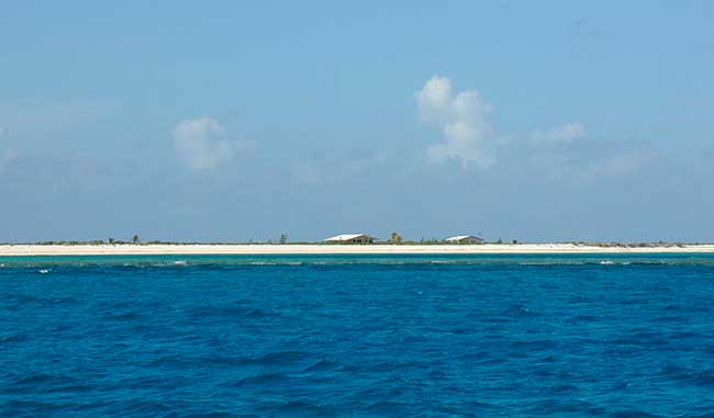 Asi se ve desde la mar la costa de esta isla