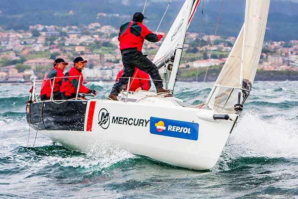 El-olímpico-Jaime-Piris-lideró-al-Mercury-hasta-la-cuarta-posición-del-Trofeo-Repsol---Campeonato-de-España-J80---Foto-©-Rosana-Calvo