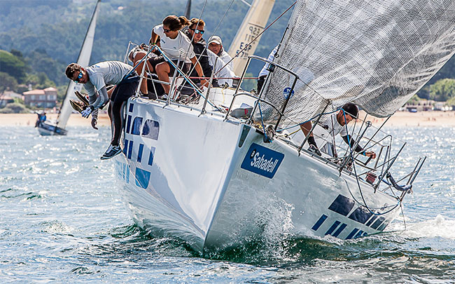 En-el-Pairo-VIII-navegarán-los-recientes-ganadores-del-europeo-de-J70-en-Vigo---Foto-©-Rosana-Calvo