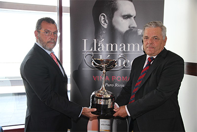 foto-presentacion-copa-gitana_eduardo-santamarina-y-tomas-alonso-allende-del-club-organizador