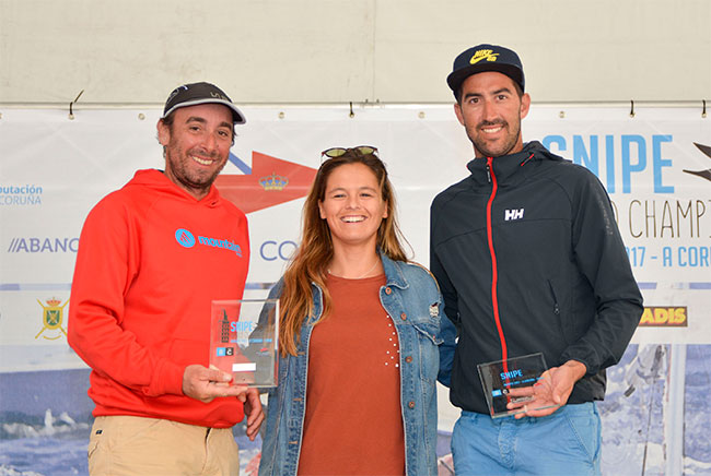 Gonzalez-y-Sanchez-barreto-con-sofia-toro