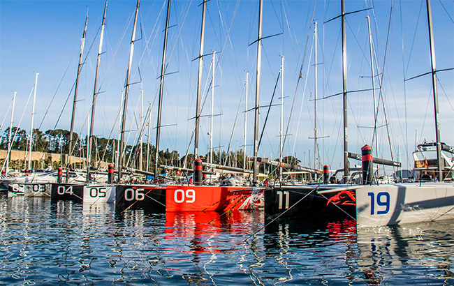 Los-TP52-que-competirán-en-la-Baiona-Sailing-Week-en-los-pantalanes-del-Monte-Real---Foto-©-Rosana-Calvo