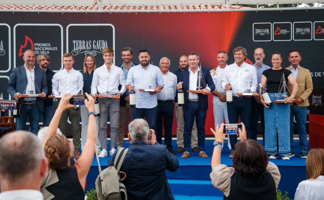 Premiados y autoridades en la gala de los Premios Nacionales de Vela - Foto Lalo R Villar