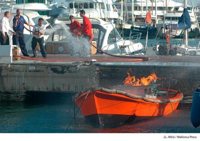 Los trabajadores del Club de Mar se preparan para una eventual emergencia Los trabajadores del Club de Mar se preparan para una eventual emergencia