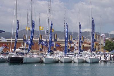 Motyvel en el Salón de Palma, con las novedades 2009 de los astilleros Dufour y Grand Soleil. Motyvel en el Salón de Palma, con las novedades 2009 de los astilleros Dufour y Grand Soleil.