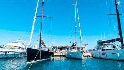 La Marina de València implementa sistemas para asegurar la limpieza de sus aguas