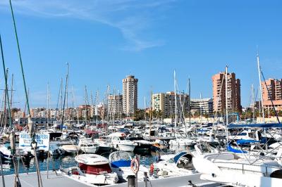 Los puertos asociados a Marinas de Andalucía reanudan los servicios de varadero y se mantienen el resto de medidas del Estado de Alarma