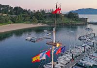 Un año más con bandera azul en el Monte Real Club de Yates de Baiona