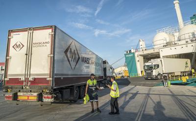 Armas Trasmediterránea, Baleària y Fred Olsen Express aseguran el suministro de mercancías a Baleares y Canarias Armas Trasmediterránea, Baleària y Fred Olsen Express aseguran el suministro de mercancías a Baleares y Canarias