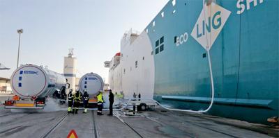 Balearia pone en marcha un sistema multicisterna de suministro de GNL a buques en el puerto de Valencia Balearia pone en marcha un sistema multicisterna de suministro de GNL a buques en el puerto de Valencia