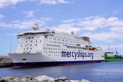 El buque hospital Global Mercy regresa a Granadilla tras su primera misión humanitaria