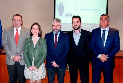 El director general de la Marina Mercante y el presidente de ANAVE entregaron los Premios de Periodismo 2014 El director general de la Marina Mercante y el presidente de ANAVE entregaron los Premios de Periodismo 2014