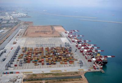 Hutchison Port Holdings invertirá otros 150 millones de euros en la ampliación de la terminal BEST del puerto de Barcelona Hutchison Port Holdings invertirá otros 150 millones de euros en la ampliación de la terminal BEST del puerto de Barcelona