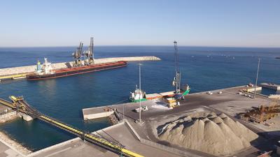  Los tráficos de graneles siguen frenando el crecimiento del tráfico portuario español 