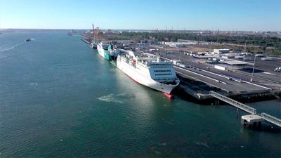 Nace la ‘Ruta 1.400’ para los servicios que conectan Huelva y Canarias Nace la ‘Ruta 1.400’ para los servicios que conectan Huelva y Canarias