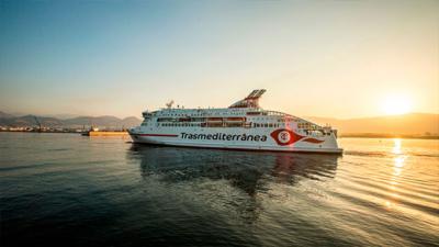 Naviera Armas Trasmediterránea presenta el ferry Villa de Teror en Canarias 