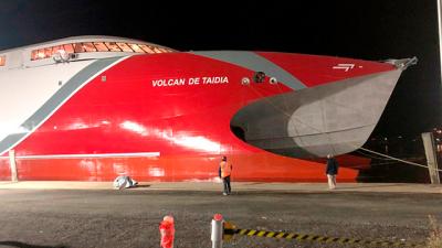 Puesto a flote el nuevo catamarán de Naviera Armas, Volcán de Taidía Puesto a flote el nuevo catamarán de Naviera Armas, Volcán de Taidía
