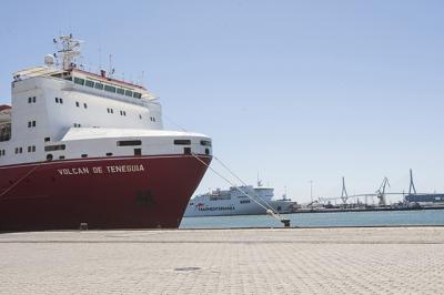 Trasmediterranea refuerza su servicio de carga entre Cádiz y Canarias con un tercer buque Trasmediterranea refuerza su servicio de carga entre Cádiz y Canarias con un tercer buque