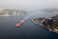 Turquía bloquea el paso de los petroleros en el Bósforo y los Dardanelos 