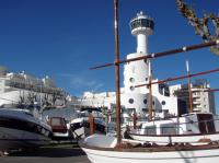 Todo a punto para inaugurar la XXII Feria del Barco de Ocasión del Puerto de Empuriabrava.