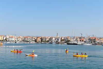 2.664 escolares han disfrutado este curso de las actividades náuticas en el Club Nàutic Cambrils 2.664 escolares han disfrutado este curso de las actividades náuticas en el Club Nàutic Cambrils