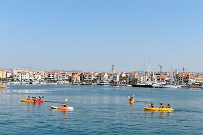 2.664 escolares han disfrutado este curso de las actividades náuticas en el Club Nàutic Cambrils