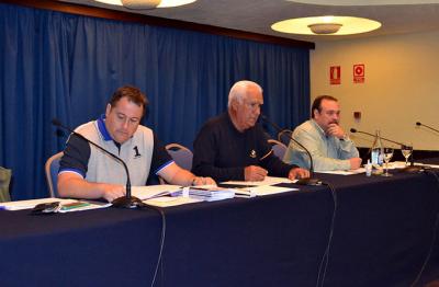 El RCNT rinde homenaje al buque-escuela Juan Sebastián de Elcano El RCNT rinde homenaje al buque-escuela Juan Sebastián de Elcano
