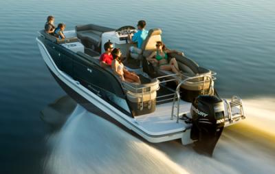  Bayliner presenta la evolucionada ELEMENT XR7  en los salones náuticos de invierno en EEUU