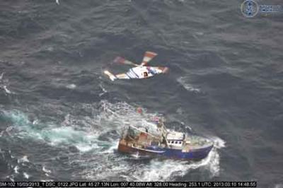 Rescatados los dos tripulantes del Rebecca Elisabeth a 65 millas al norte de Estaca de Bares Rescatados los dos tripulantes del Rebecca Elisabeth a 65 millas al norte de Estaca de Bares