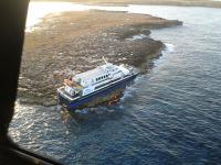 Salvamento Marítimo rescata a 25 personas de un ferry encallado en las proximidades de la Isla de la Torreta