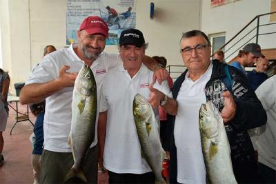 Los mejores pescadores de la costa barcelonesa  se baten en el CN El Balís