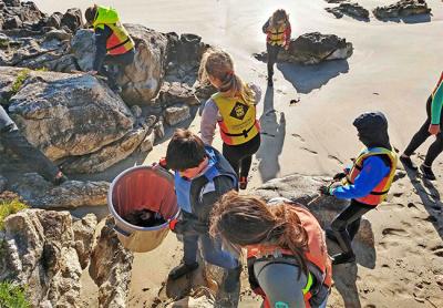 Baiona persigue la huella del plástico Baiona persigue la huella del plástico